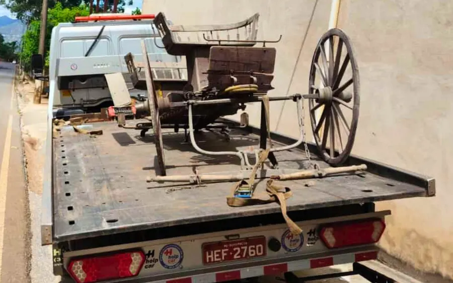 Reboque de charrete antiga na região de Diogo de Vasconcelos MG